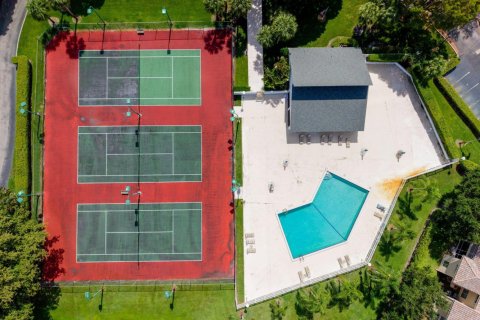 Condo in Weston, Florida, 2 bedrooms  № 2086914 - photo 24