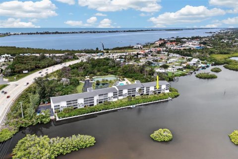 Condo à Englewood, Floride, 2 chambres  № 2421885