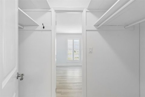 Condominio en venta en Treasure Island, Florida, 1 dormitorio, 72.93 m2 № 2095593 - foto 18