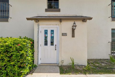 Condominio en venta en Treasure Island, Florida, 1 dormitorio, 72.93 m2 № 2095593 - foto 2