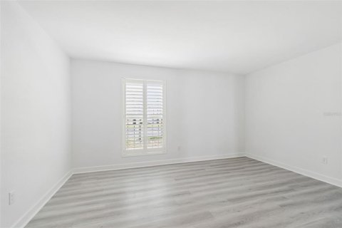 Condominio en venta en Treasure Island, Florida, 1 dormitorio, 72.93 m2 № 2095593 - foto 16