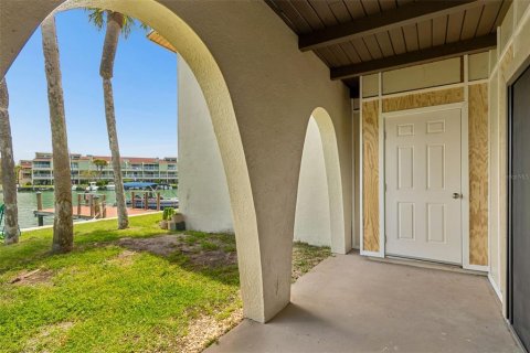 Condominio en venta en Treasure Island, Florida, 1 dormitorio, 72.93 m2 № 2095593 - foto 23