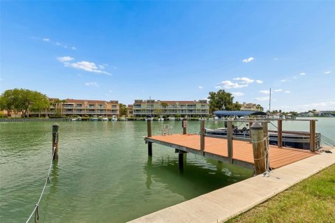 Condominio en venta en Treasure Island, Florida, 1 dormitorio, 72.93 m2 № 2095593 - foto 27