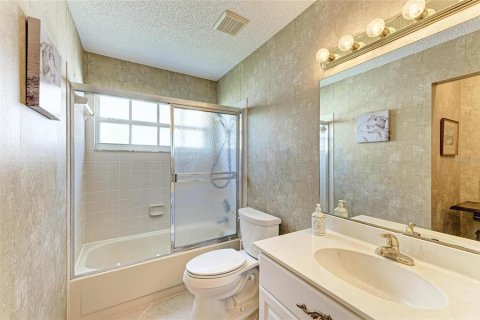 Купить кондоминиум в Сарасота, Флорида 6 комнат, 155.8м2, № 1780226 - фото 26