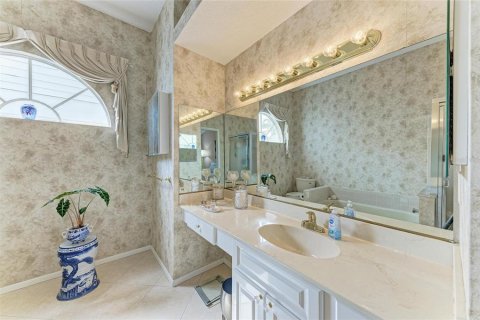 Купить кондоминиум в Сарасота, Флорида 6 комнат, 155.8м2, № 1780226 - фото 21