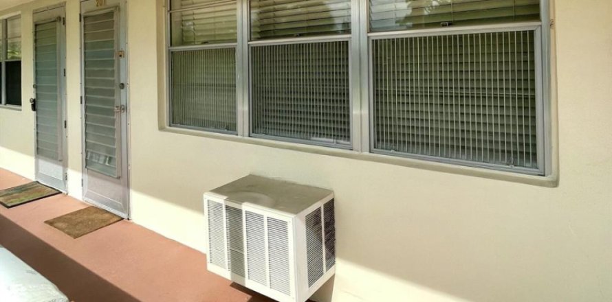 Condo à West Palm Beach, Floride, 1 chambre  № 2328716
