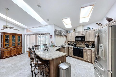 Immobilier commercial à vendre à Tampa, Floride № 1521000 - photo 18