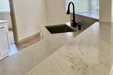 Casa en venta en Lakeland, Florida, 4 dormitorios, 175.12 m2 № 2259333 - foto 5
