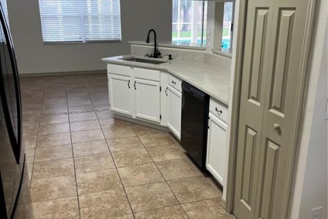 Casa en venta en Lakeland, Florida, 4 dormitorios, 175.12 m2 № 2259333 - foto 7