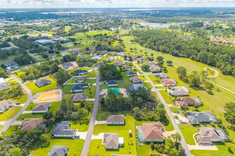House in Sebring, Florida 4 bedrooms, 182.55 sq.m. № 2347921 - photo 30