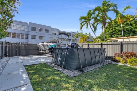 Townhouse in North Miami Beach, Florida 2 bedrooms, 148.64 sq.m. № 2040640 - photo 28