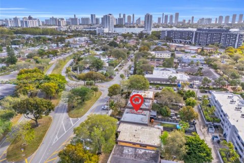 Townhouse in North Miami Beach, Florida 2 bedrooms, 148.64 sq.m. № 2040640 - photo 30