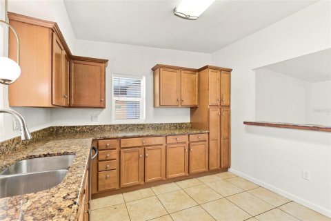 Appartement à louer à Orlando, Floride: 3 chambres, 176.33 m2 № 2296467 - photo 12