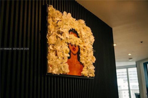 Condo in Miami, Florida, 2 bedrooms  № 2031744 - photo 9