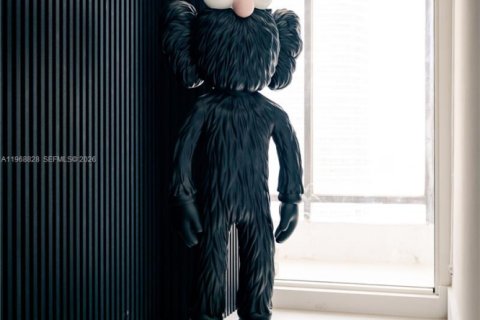 Condo in Miami, Florida, 2 bedrooms  № 2031744 - photo 14