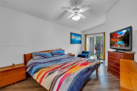 House in Weston, Florida 3 bedrooms, 122.07 sq.m. № 2038318 - photo 19