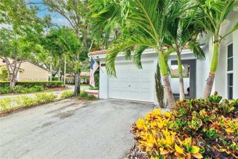 House in Weston, Florida 3 bedrooms, 122.07 sq.m. № 2038318 - photo 5