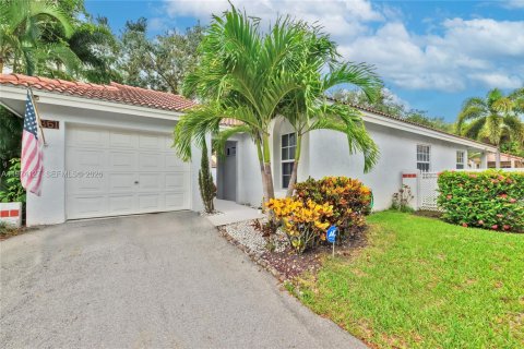 House in Weston, Florida 3 bedrooms, 122.07 sq.m. № 2038318 - photo 4