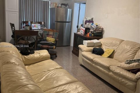 Casa en venta en Miami, Florida, 3 dormitorios, 96.62 m2 № 2088780 - foto 19