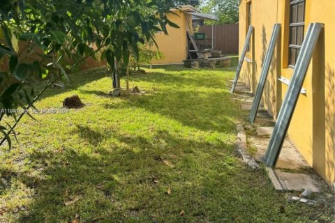Casa en venta en Miami, Florida, 3 dormitorios, 96.62 m2 № 2088780 - foto 8