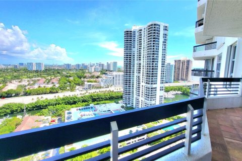 Condo in Aventura, Florida, 2 bedrooms  № 1960328 - photo 20