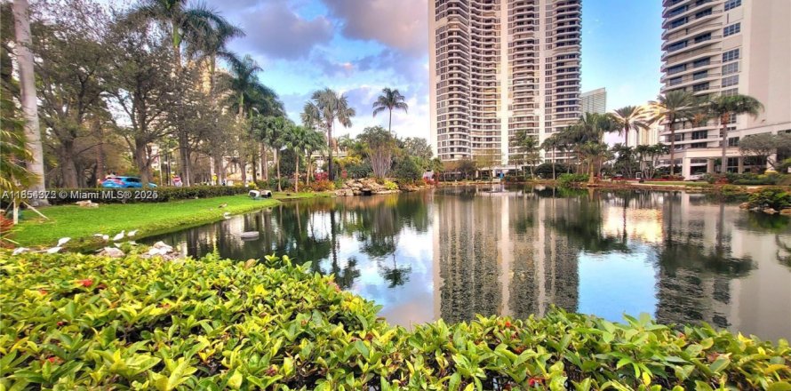 Condo in Aventura, Florida, 2 bedrooms  № 1960328
