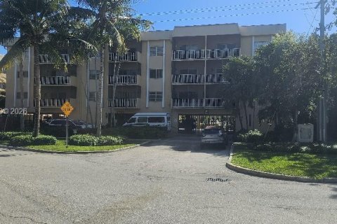 Condo à North Miami, Floride, 1 chambre  № 2001297