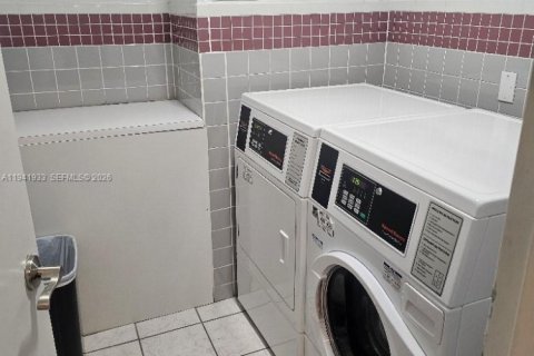 Copropriété à vendre à North Miami, Floride: 1 chambre, 104.98 m2 № 2001297 - photo 8