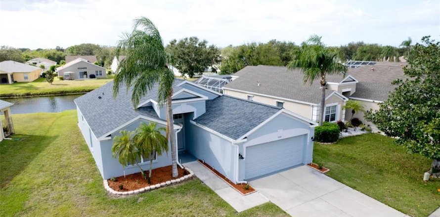 Villa ou maison à Bradenton, Floride 4 chambres, 156.54 m2 № 2215033