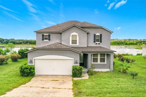 House in Clermont, Florida 3 bedrooms, 220.64 sq.m. № 2359243