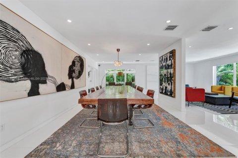 Casa en venta en Miami Beach, Florida, 5 dormitorios, 369.75 m2 № 1874780 - foto 14