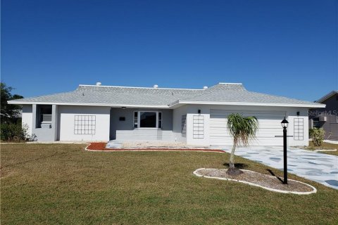 House in Sun City Center, Florida 3 bedrooms, 162.58 sq.m. № 2360986