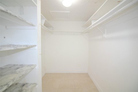 Condo in Miami, Florida, 2 bedrooms № 2075756 - photo 8