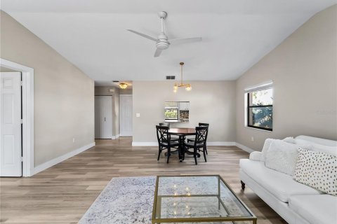 Villa ou maison à vendre à Sarasota, Floride: 2 chambres, 95.13 m2 № 2096595 - photo 19