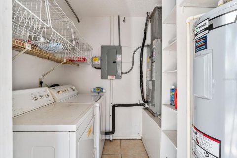 Villa ou maison à vendre à Sarasota, Floride: 2 chambres, 95.13 m2 № 2096595 - photo 27