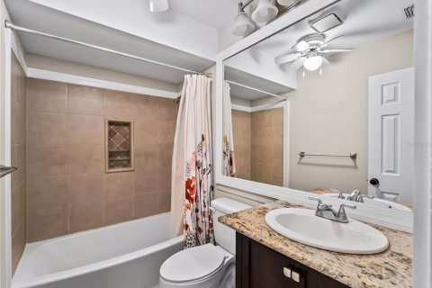 Villa ou maison à vendre à Sarasota, Floride: 2 chambres, 95.13 m2 № 2096595 - photo 11