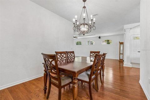 House in Dade City, Florida 2 bedrooms, 206.06 sq.m. № 2290978 - photo 29