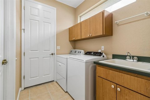 House in Dade City, Florida 2 bedrooms, 206.06 sq.m. № 2290978 - photo 26