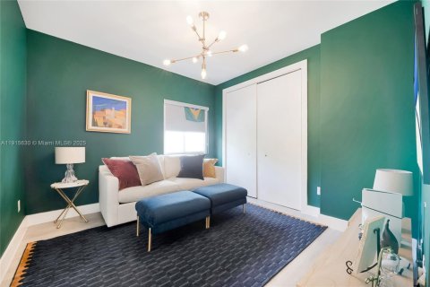 Touwnhouse à vendre à Miami, Floride: 4 chambres, 233.37 m2 № 1970634 - photo 23