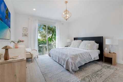 Touwnhouse à vendre à Miami, Floride: 4 chambres, 233.37 m2 № 1970634 - photo 9