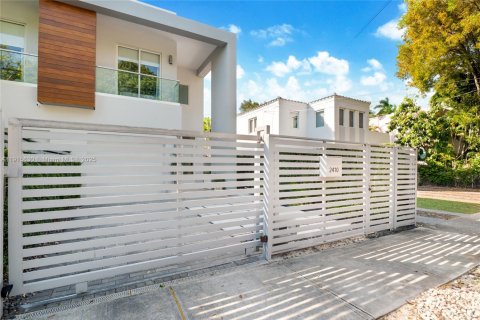 Touwnhouse à vendre à Miami, Floride: 4 chambres, 233.37 m2 № 1970634 - photo 25