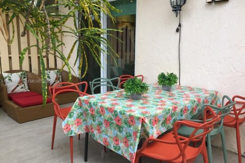 Adosado en venta en Key Biscayne, Florida, 2 dormitorios, 124.49 m2 № 2267627 - foto 14