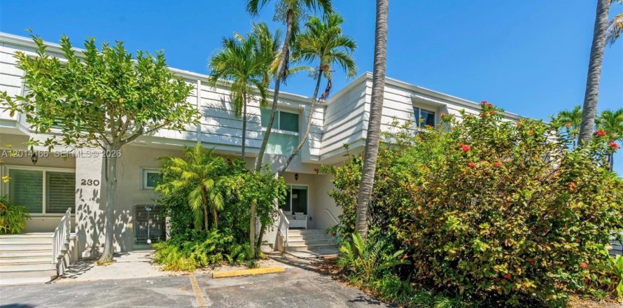 Adosado en Key Biscayne, Florida 2 dormitorios, 124.49 m2 № 2267627