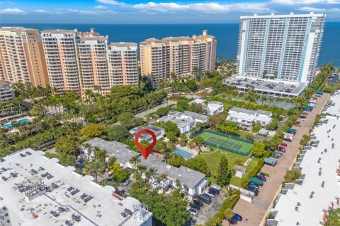 Adosado en venta en Key Biscayne, Florida, 2 dormitorios, 124.49 m2 № 2267627 - foto 24