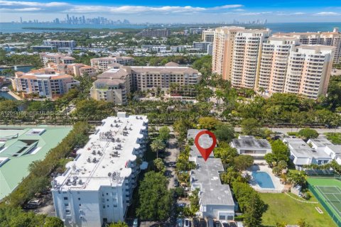 Adosado en venta en Key Biscayne, Florida, 2 dormitorios, 124.49 m2 № 2267627 - foto 26