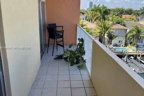 Condo in North Miami Beach, Florida, 1 bedroom  № 2058431 - photo 14