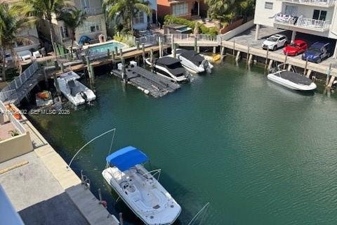 Condo in North Miami Beach, Florida, 1 bedroom  № 2058431 - photo 11