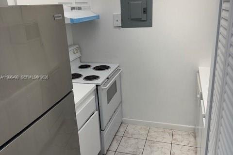 Condo in North Miami Beach, Florida, 1 bedroom  № 2058431 - photo 7