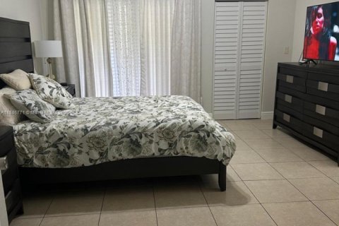 Condo in Miami, Florida, 3 bedrooms  № 1846141 - photo 8