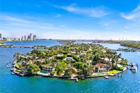 Casa en venta en Miami Beach, Florida, 5 dormitorios, 449.37 m2 № 1946271 - foto 4